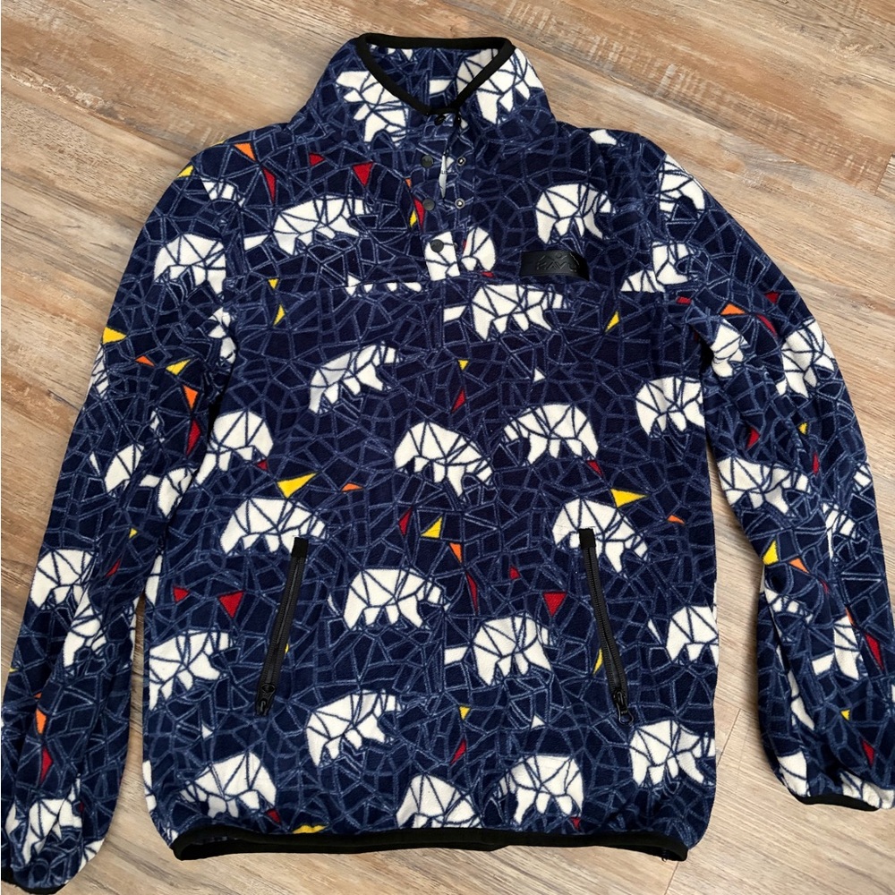 Kavu Blue Fleece with Geometric Accents